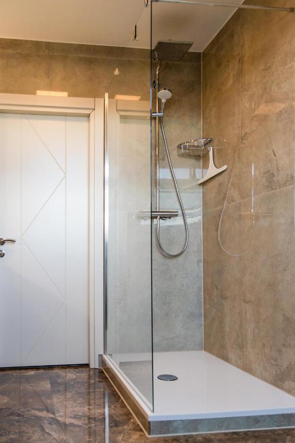 Deluxe Apartment Mit Tiefgarage In Naehe Messe-Bmw-Porsche-Dhl-Flughafen-Flugzeugwerk Der Deutsche Aircraft ไลป์ซิก ภายนอก รูปภาพ
