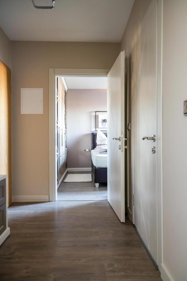 Deluxe Apartment Mit Tiefgarage In Naehe Messe-Bmw-Porsche-Dhl-Flughafen-Flugzeugwerk Der Deutsche Aircraft ไลป์ซิก ภายนอก รูปภาพ